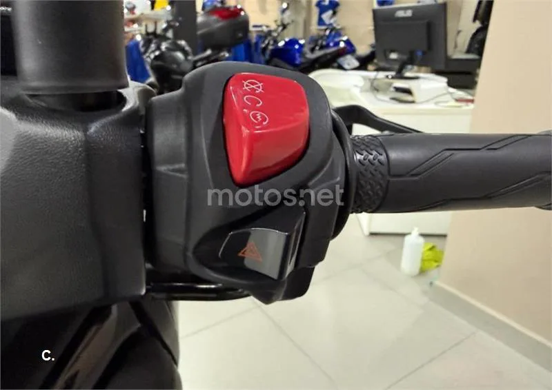 Yamaha XMAX 300 – Vista 5
