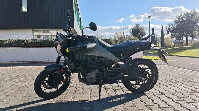 Husqvarna Svartpilen 125 – Vista 4