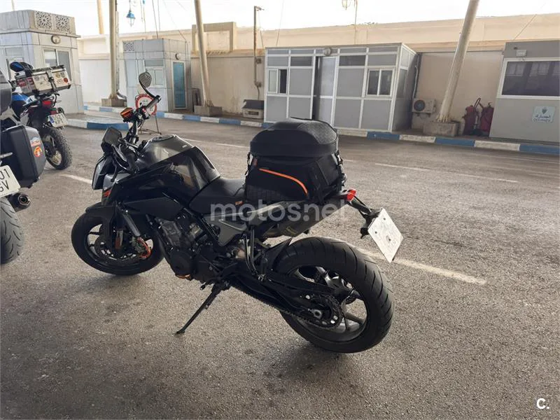 KTM 790 – Vista 14