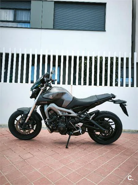 Yamaha MT 09 ABS – Vista 2