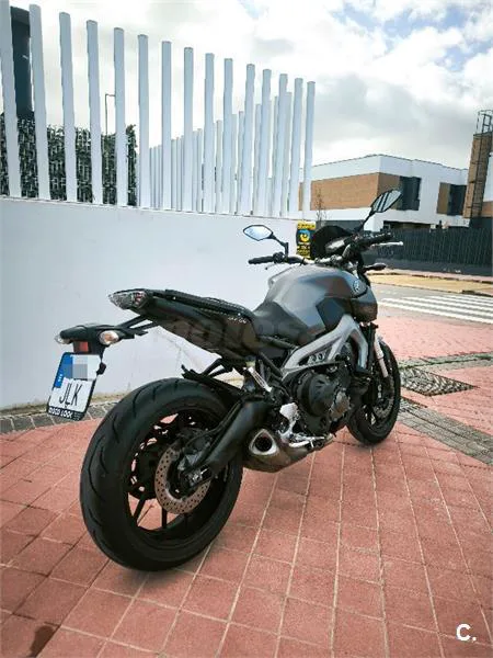 Yamaha MT 09 ABS – Vista 3