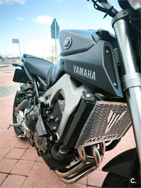 Yamaha MT 09 ABS – Vista 4