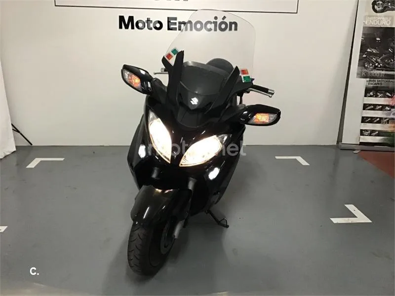 Suzuki Burgman 650 Executive – Vista 4
