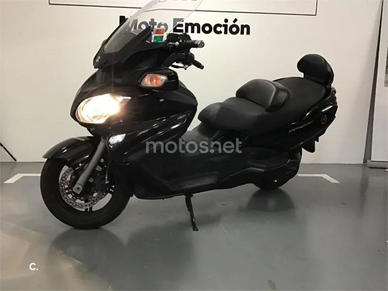 Suzuki Burgman 650 Executive – Vista 7
