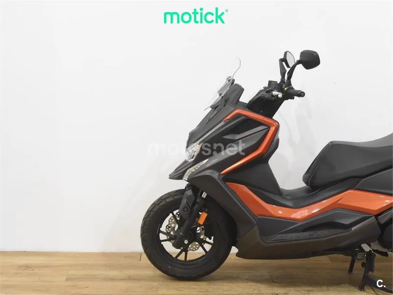 Kymco DTX 350 – Vista 8