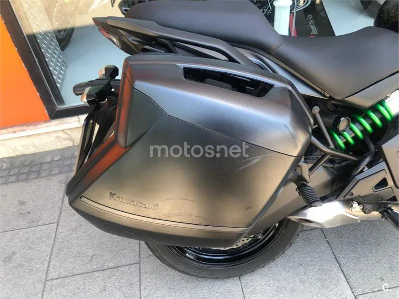Kawasaki Versys – Vista 11