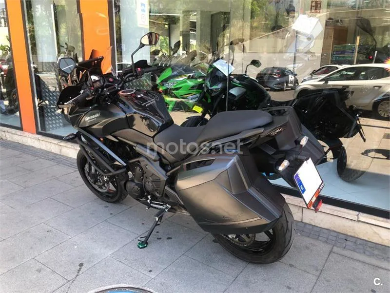 Kawasaki Versys – Vista 15