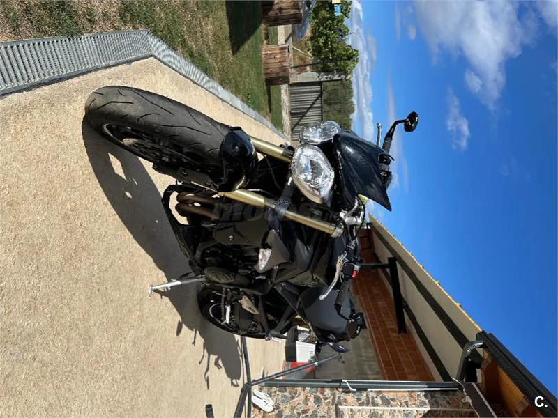Triumph Street Triple 95 CV ABS – Vista 5