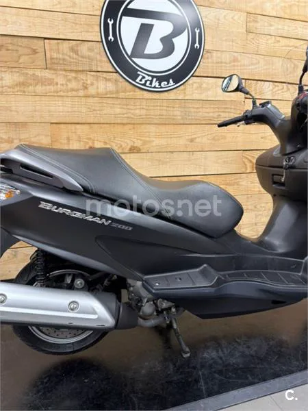 Suzuki Burgman 200 – Vista 25