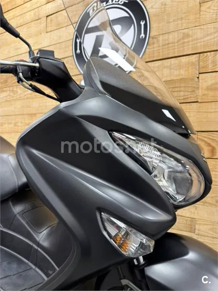 Suzuki Burgman 200 – Vista 29