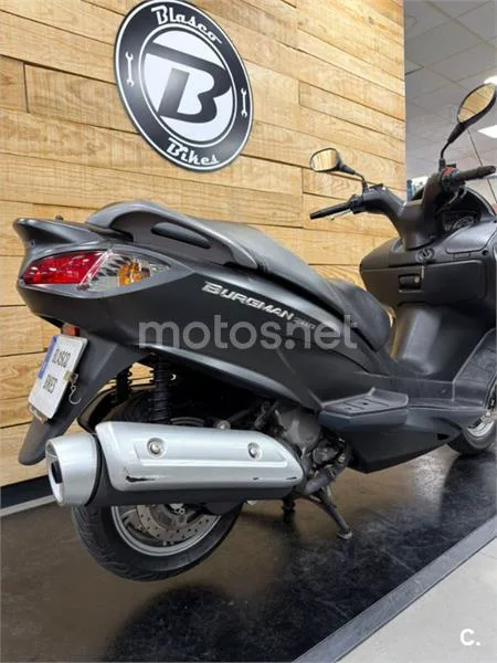 Suzuki Burgman 200 – Vista 30