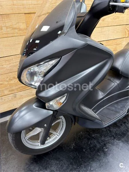 Suzuki Burgman 200 – Vista 8