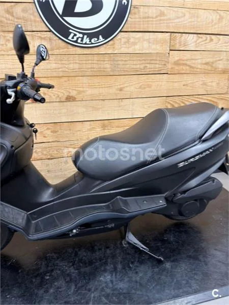 Suzuki Burgman 200 – Vista 10