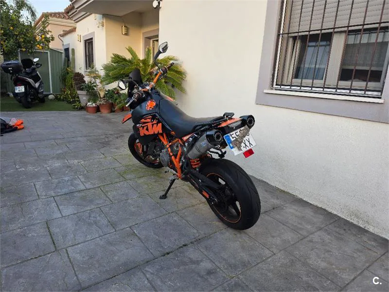 KTM 950 SUPERMOTO R – Vista 2