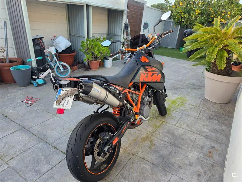 KTM 950 SUPERMOTO R – Vista 3