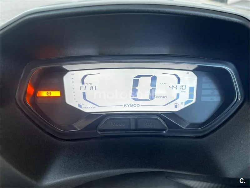 Kymco Sky Town 125 ABS – Vista 3