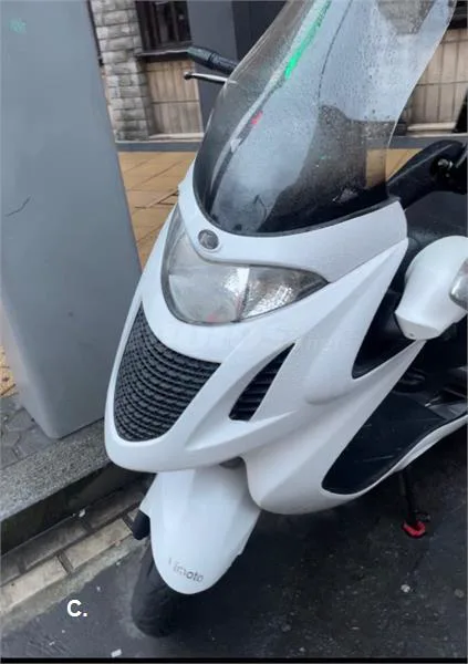 Kymco Grand Dink 125 – Vista 2