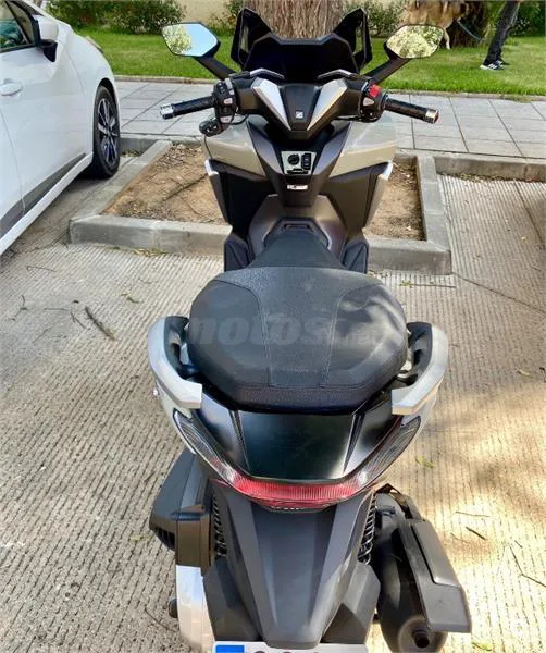 Honda Forza 350 – Vista 3