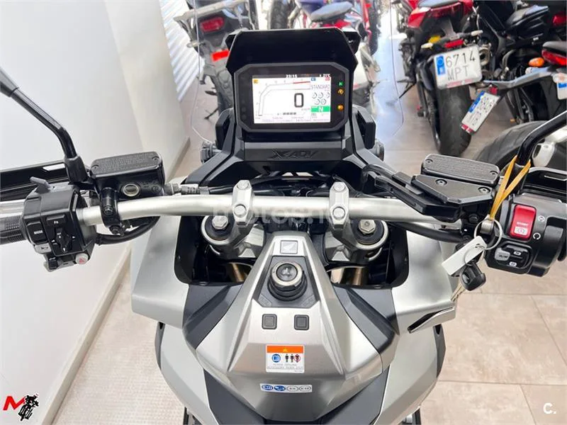 Honda X-ADV – Vista 8