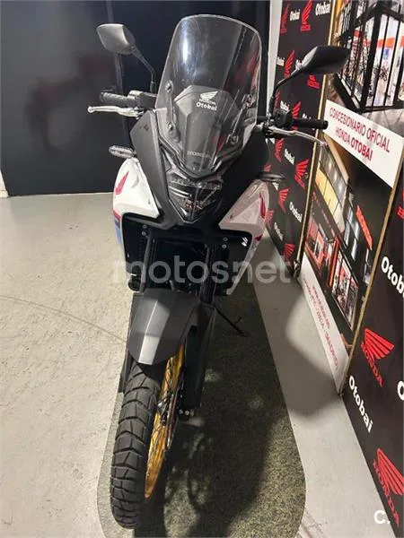 Honda XL 750 Transalp – Vista 8