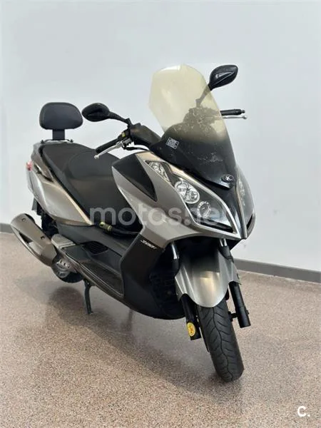 Kymco Super Dink 300i – Vista 2