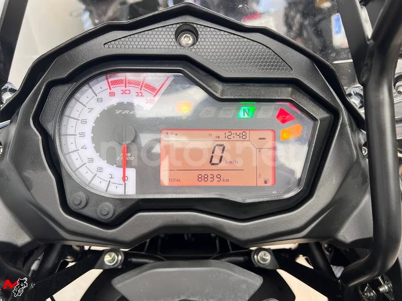 Benelli TRK 502 – Vista 9