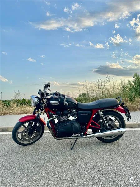 Triumph Bonneville SE – Vista 3