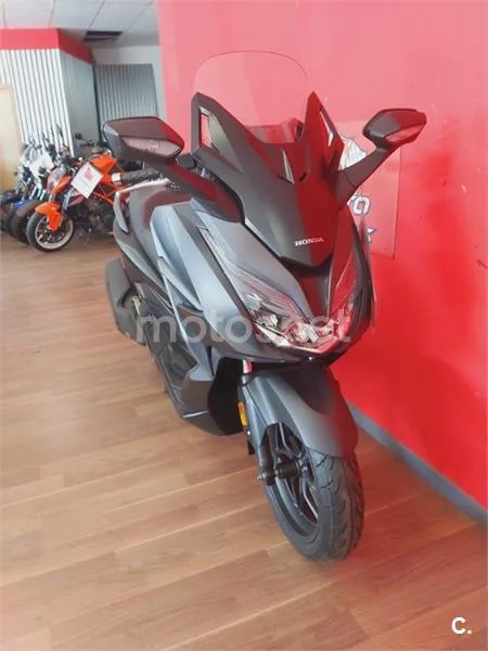 Honda Forza 125 – Vista 12