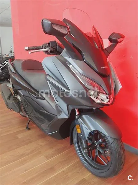 Honda Forza 125 – Vista 4