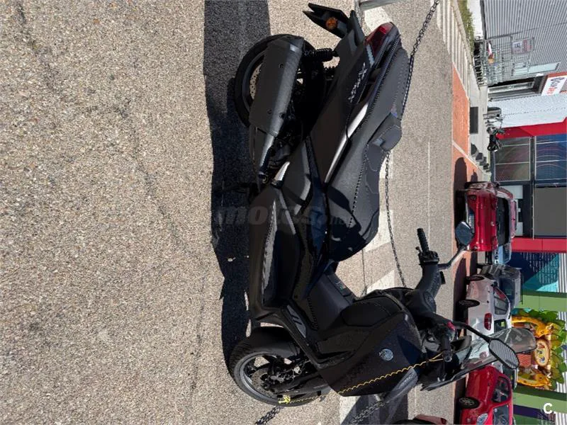 Yamaha XMAX 300 – Vista 2