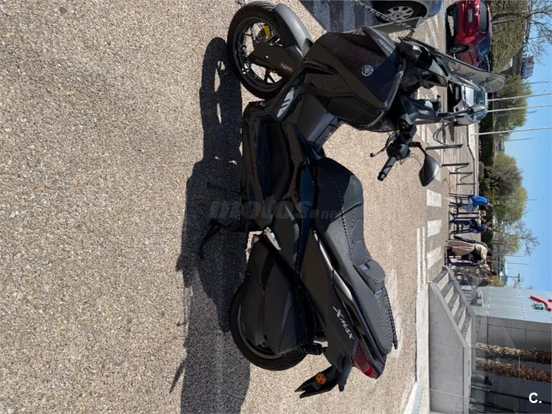 Yamaha XMAX 300 – Vista 3