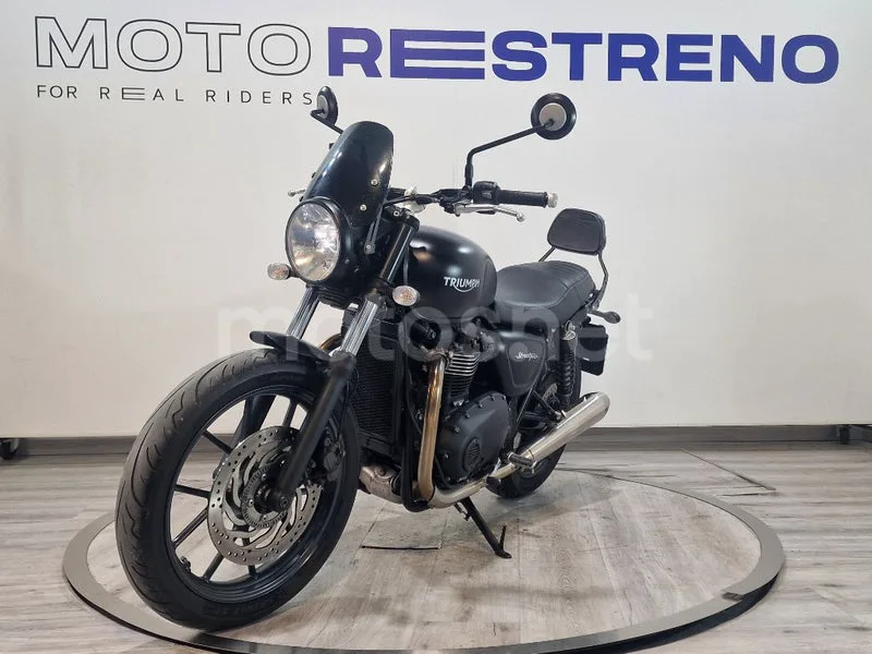 Triumph Street Twin – Vista 5