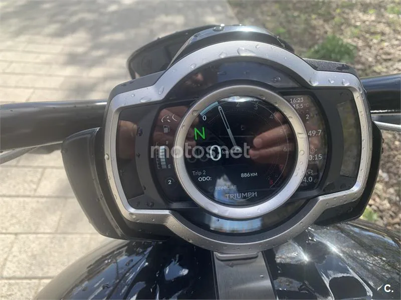 Triumph Rocket 3 – Vista 3