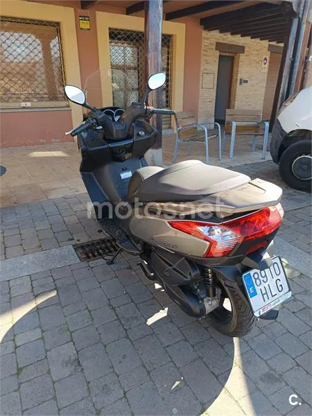 Kymco Super Dink 125i – Vista 3
