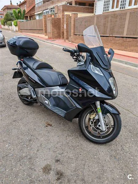 Gilera GP 800 – Vista 4