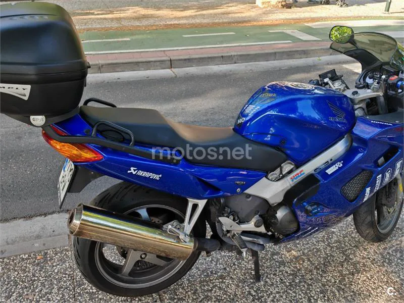 Honda VFR800F - Vista 3