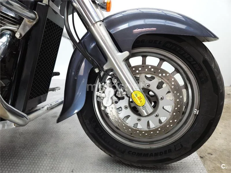 Suzuki Intruder C800 – Vista 11