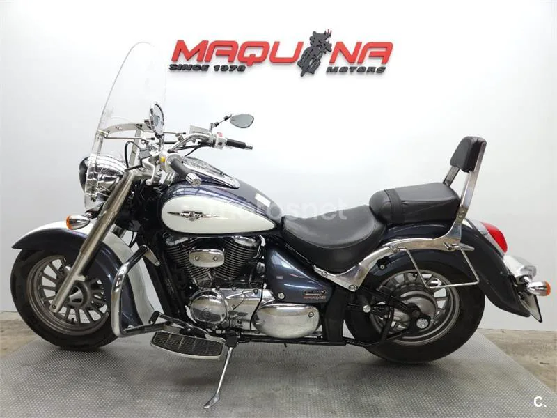 Suzuki Intruder C800 – Vista 14