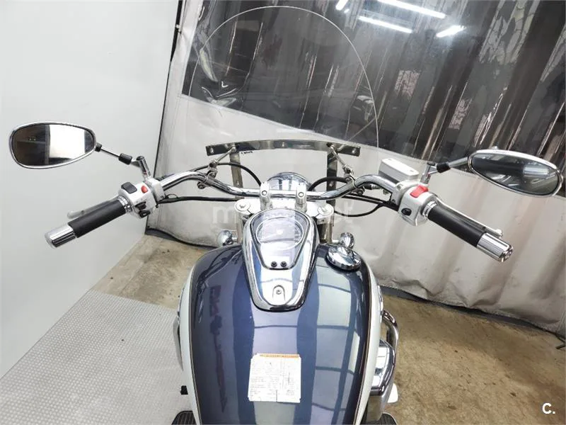 Suzuki Intruder C800 – Vista 7