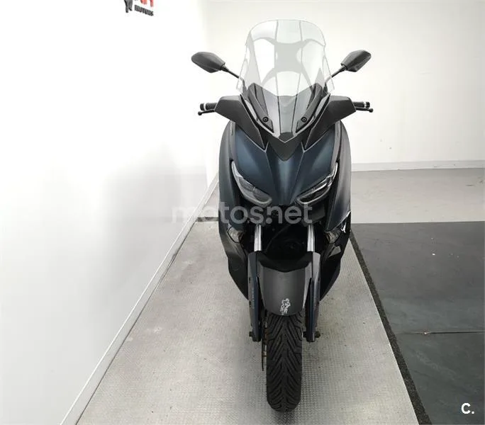 Yamaha XMAX 300 – Vista 16