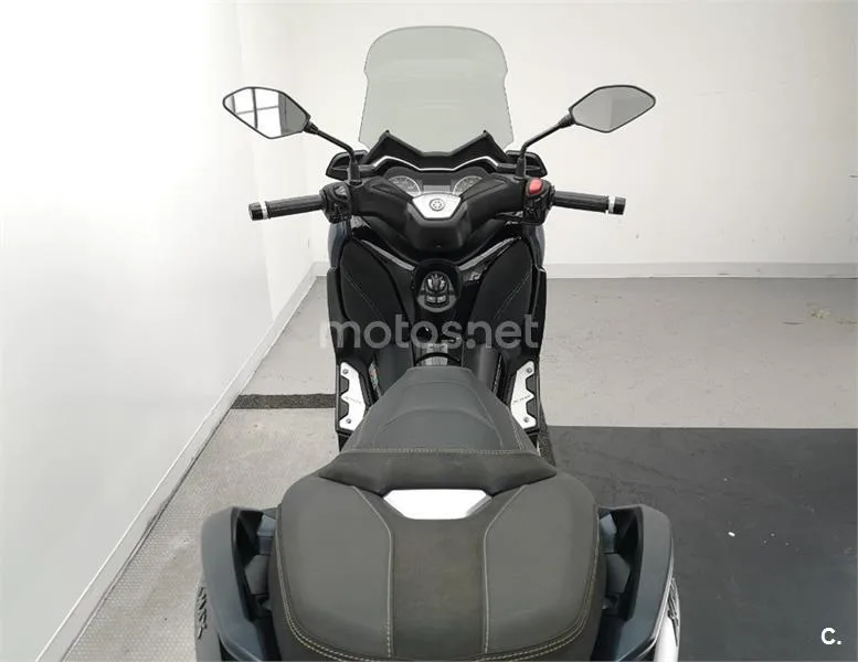 Yamaha XMAX 300 – Vista 7