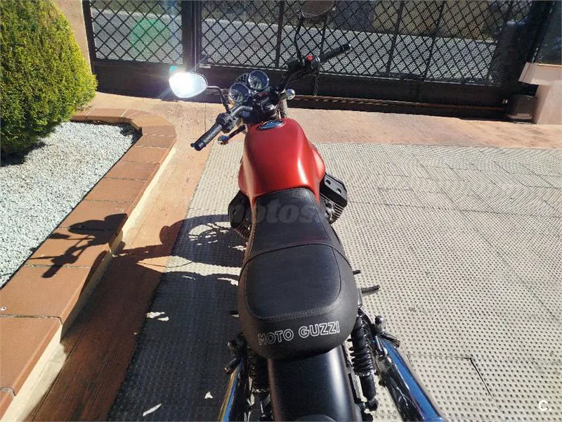 Moto Guzzi V7 II – Vista 4