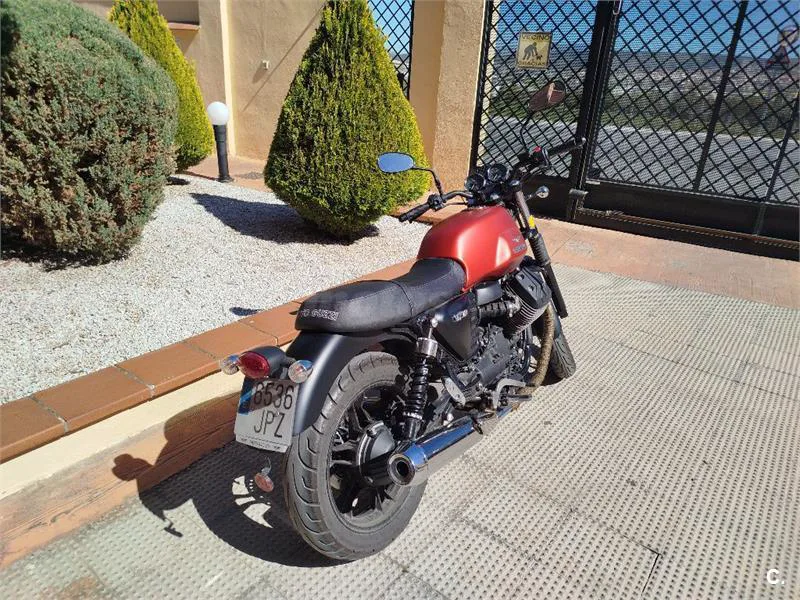 Moto Guzzi V7 II – Vista 6