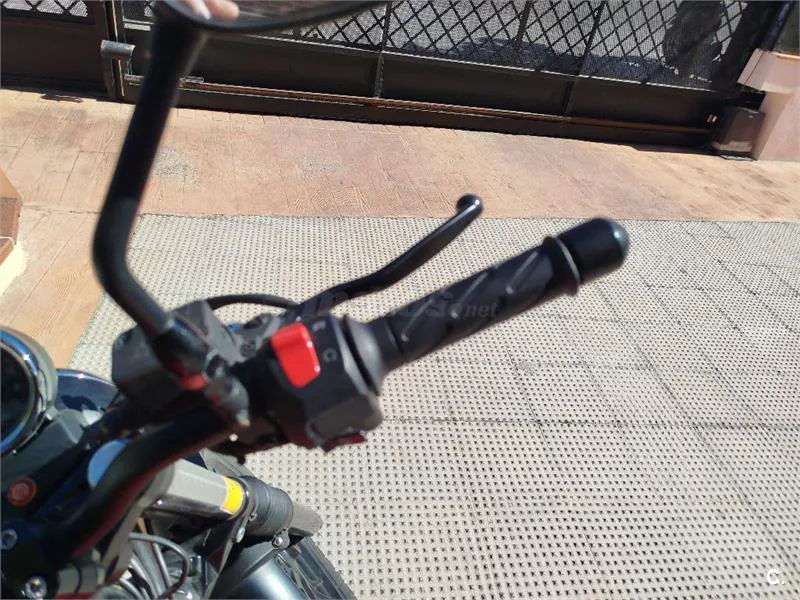 Moto Guzzi V7 II – Vista 8