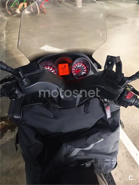 Kymco Super Dink 300i – Vista 3