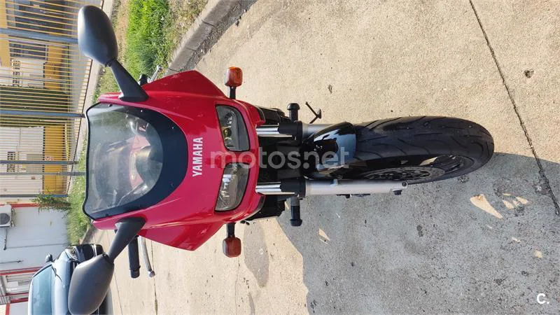 Yamaha FZS 600 Fazer – Vista 2