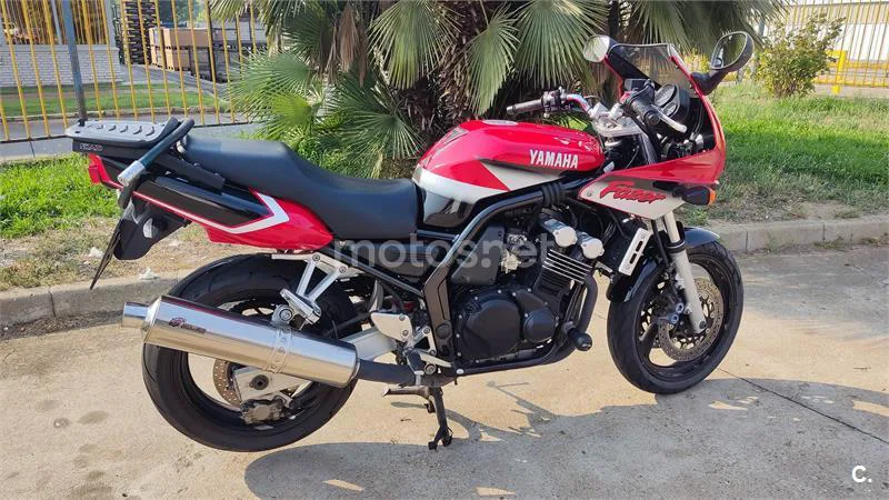 Yamaha FZS 600 Fazer – Vista 3