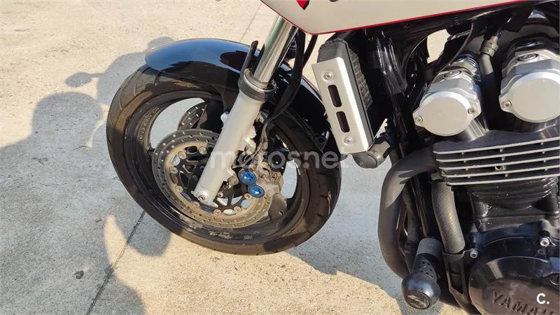 Yamaha FZS 600 Fazer – Vista 6