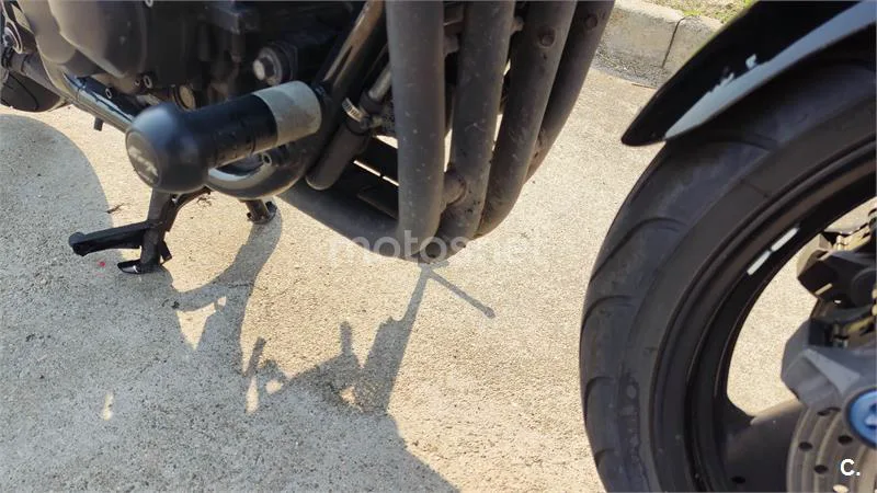 Yamaha FZS 600 Fazer – Vista 7