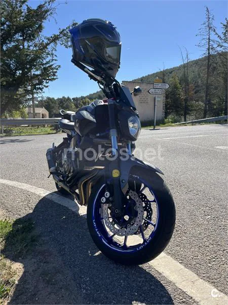 Yamaha MT-07 – Vista 3